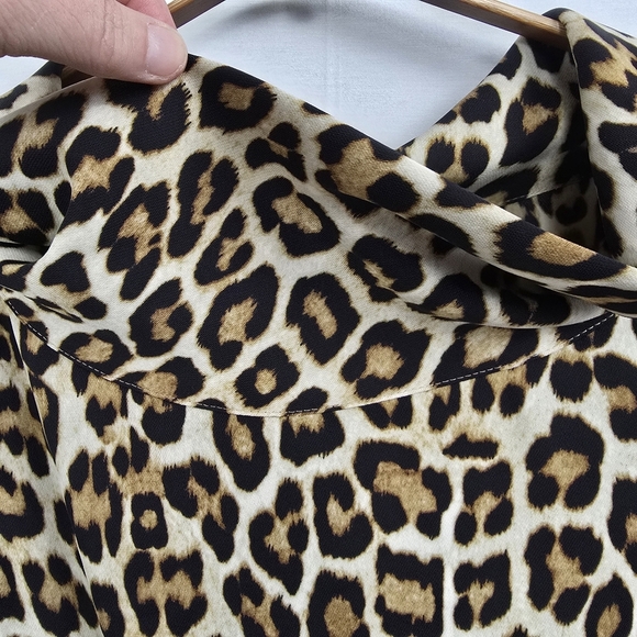 Chico's Animal Print Mock Neck Top Size 2 - Picture 5 of 10
